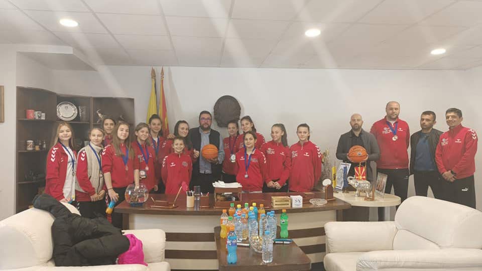 Прием на кошаркарките од ЖКК Спорт Тим - Неготино